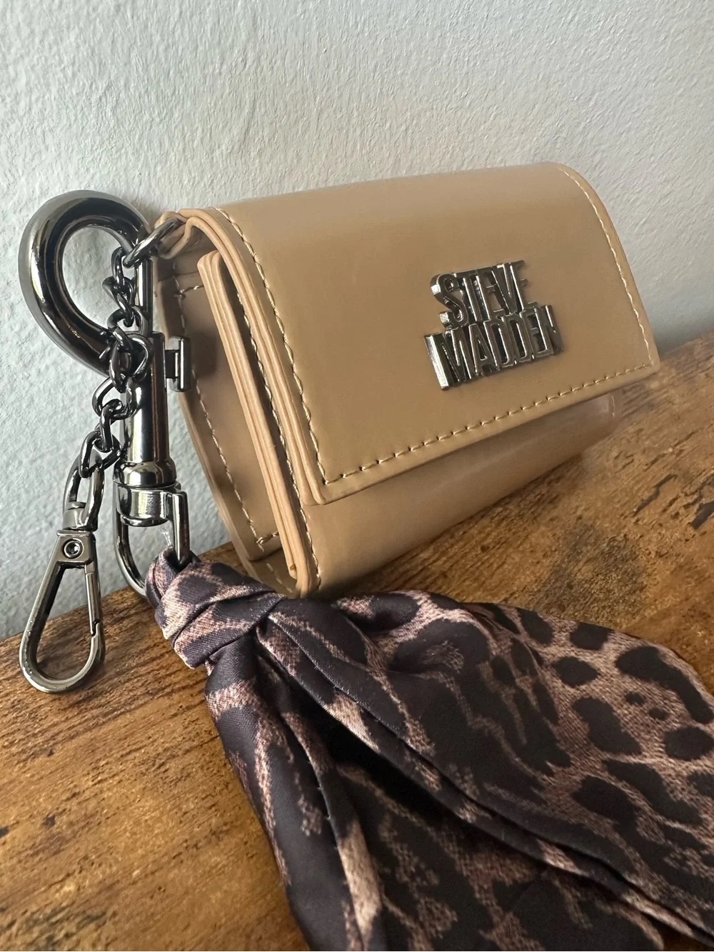 Steve Madden Tan Keychain Wallet Card Holder with Leopard Scarf Bag Charm NWOT